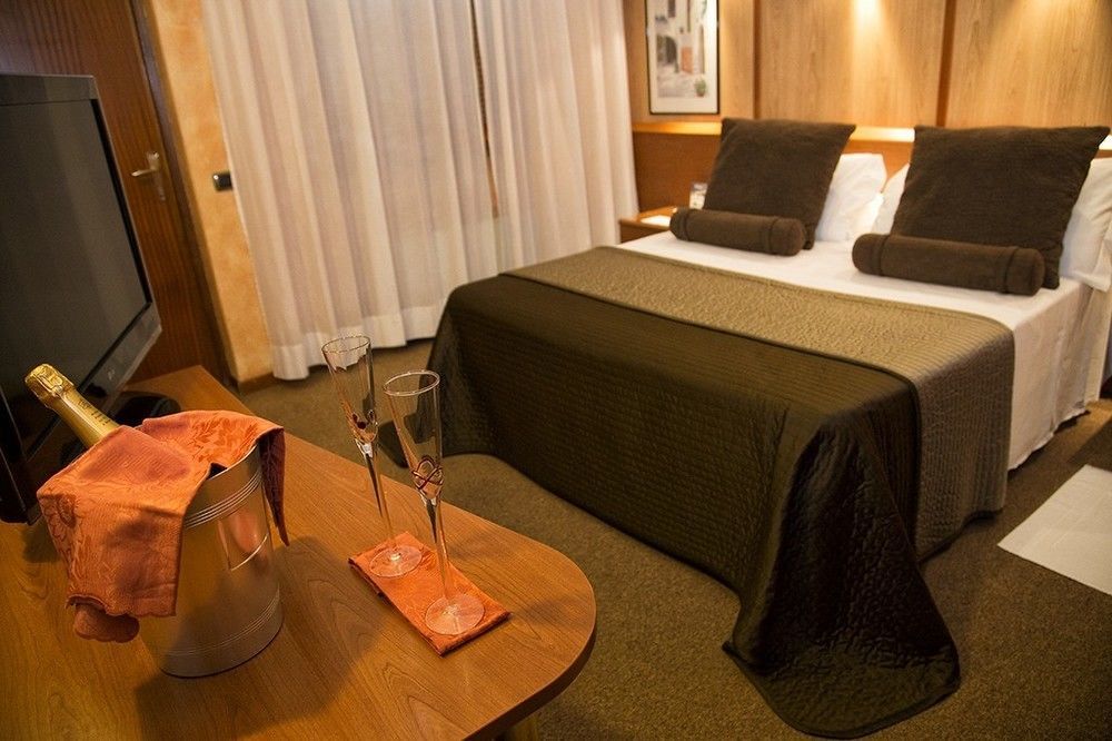 Hotel Motel Ovest Vittuone Bagian luar foto